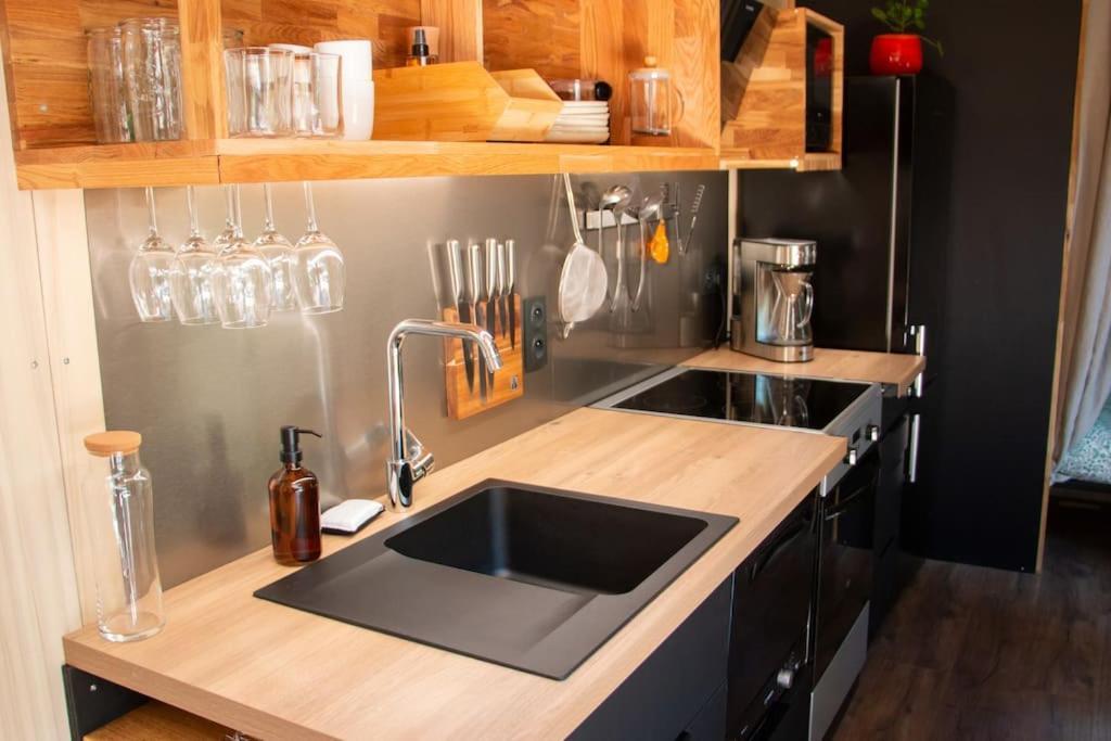 Vaimiti, Cabane Cosy Sous Les Pins Сен-Бревен-ле-Пен Экстерьер фото